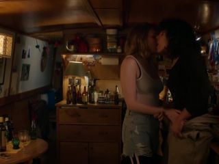 Desiree Akhavan, Niamh Algar - The Bisexual s01e04 (2018) HD 1080p - (Celebrity porn)-2