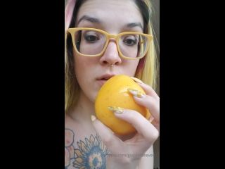 @goddesseevee 2019-06-04 9 minutes of Me consuming you  $#NEW-1