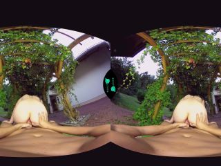 VR 102 – Alice Nice (GearVR)(Virtual Reality)-8