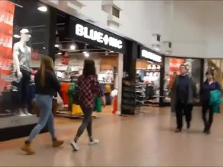 Girls shopping spree gets  stalked-9