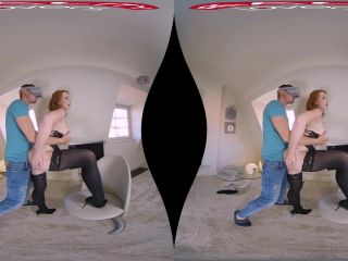 Stepmom's VR Surprise - Isabella Lui Oculus, Go 4K-7