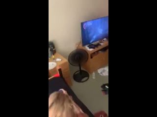 G11953 etite White Girl Takes Bbc While Playing Ps4 Daddyyjayyy-4