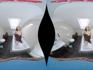 Horny Awakening With This Newbie In VR Porn-1