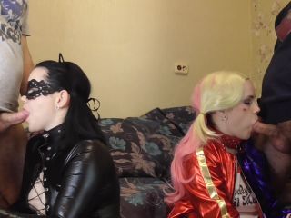 Oral Orgy Catwoman vs Harley Quinn cosplay AnnaManyVids-4