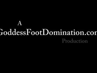 Video online Goddess Foot Domination - Goddess Kimmy Lee - Dirty Feet Might Help You Last Longer-0