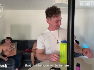 Kane Hardy Swipes Right For Hard Cock in VR Dating App with Eli Bennett and Ivy Steele!*-8