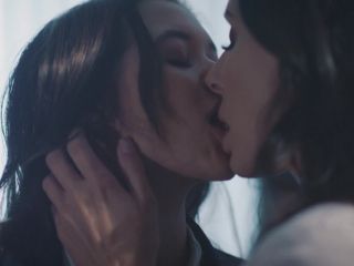 Girls Kissing Girls 23 2019 HD-5