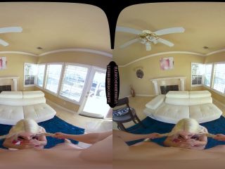 Big Titty Cheerleader – Skylar Vox (Oculus, Go 4K)(Virtual Reality)-4