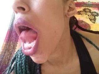 GoldenLace My big mouth and juicy fat tongue - Spit Fetish-3