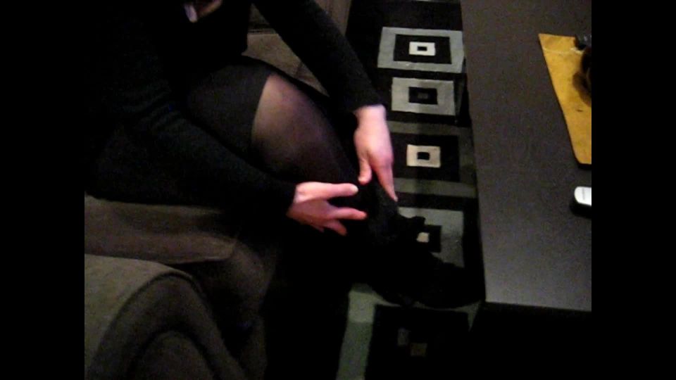 femdom city NonniSoles Cum Covered Arabic Feet - Nonni s Stinky Pantyhose Footjob, footjob on femdom porn