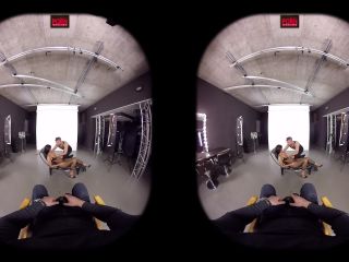 Director’s Chair – Loren Minardi(Virtual Reality)-1
