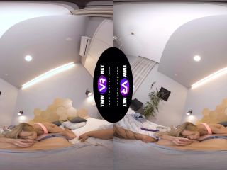 Magic Wand For Dick And Pussy - [Virtual Reality]-4