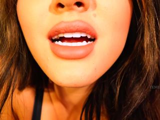 video 30 Countess Crystal Knight - Lips and Teeth Obsession | sexy | pov dixieland fetish-8