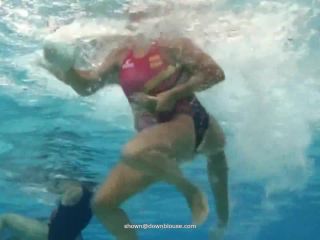 Waterpolo girls fight underwater  oops-0