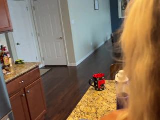 ErikaSwingz - Baking Cookies Naked - Housewives-2