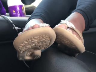 Online Fetish video Wrinkled soles – Ashley’s ebony feet-1