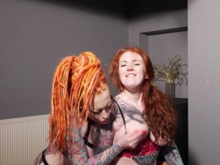 Lesbian Double dom session webcam Piggy Mouth-5