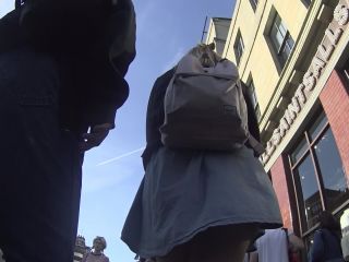 upskirt no panties   (3 Videos)  amateurs -5