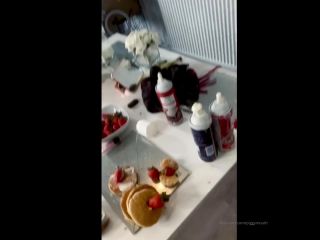 Piggy Mouth () Piggymouth - breakfast is served bts chrisymayuk helping me out to get those cream covered s 26-02-2020-8
