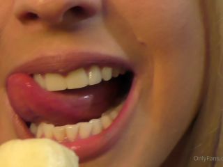 Roxie Rae Roxierae - if your dick was a banana full clip 31-07-2020-9