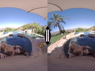 Naughty America Vacation with 3 sexy babes in bikinis! - VR(Hardcore porn)-3
