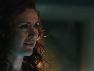 Sarah Power – Killjoys s01e05 (2015) HD 1080p - (Celebrity porn)-3