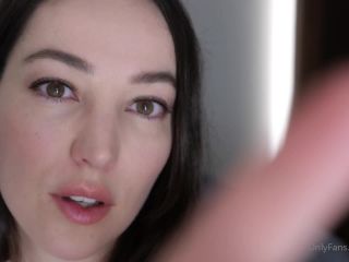 Orenda ASMR Soft Kisses Soft Touch & Sort Breathing-7