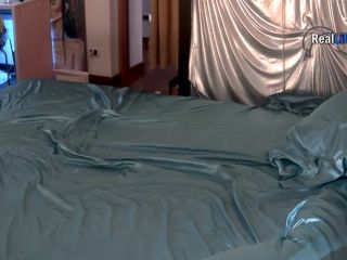 Reallifecam - Masha Tries Anal Sex With Senegalese Boyfriend After Which She Sucks His Penis And Excites Him 14.04.2024 - Amateur-7