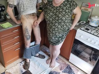 [GetFreeDays.com] a fat woman jerks off my dick in the kitchen and I cum powerfully Sex Leak April 2023-7