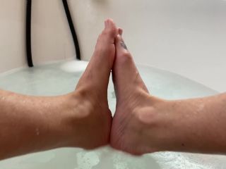 M@nyV1ds - BuddahsPlayground - JOI Foot Job in Bubble Bath-2