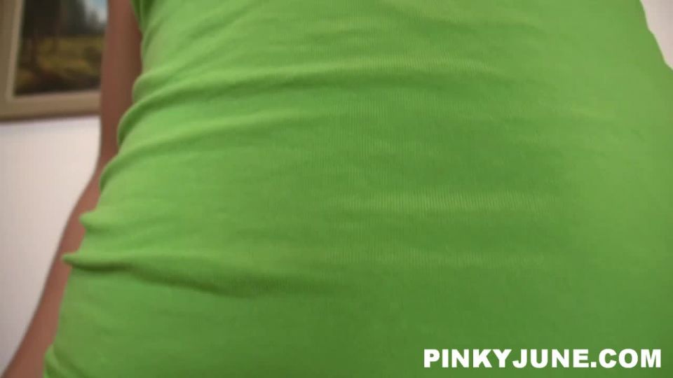 Pinky June In Strapobvibrator