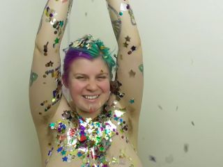 Chubby Girl Rubs Down In Oil  Confetti 1080p-8