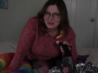 Bettie Bondage - Stealing Panties from Mommy -  (UltraHD 2021)-1