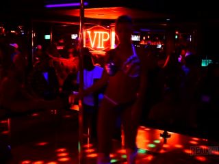 VIP Club Girls Out Of Control Public-7