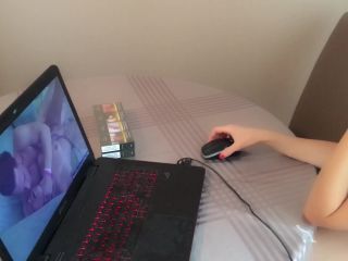 M@nyV1ds - LadyOulala - Watching a porn video-1