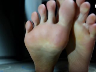 [GetFreeDays.com] Smelly Feet In Flats Stinky Feet Foot Fetish Smelly Socks female domination-7