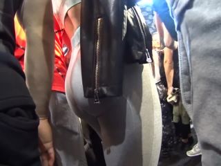 nette big ass latina teen caught on hidden cam in tight leggings!-8