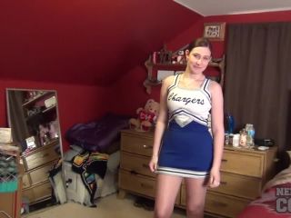 Minnesota beth dirty cheerleader dildo and finger blasting herself in bed-0