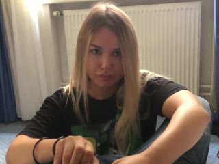 MaryCandy - BABY FACE TEEN BLOWJOB AND EAT SOME CUM  - porn model - russian amateur home photos-0