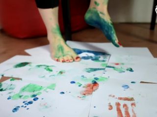 Foot and soles painting and soleprints porn video-5