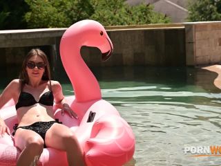 Princess Alice aka Valery Cherry - Sunbathing Hottie Princess Alice Gets Ass Fucked By The Pool GP2766 720p.-2