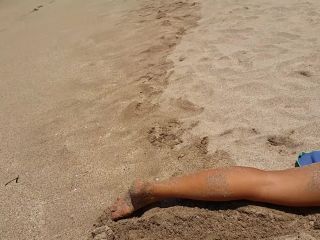Fun To Have No Panties In Public Sandy Butt Plug On Public Beach-3