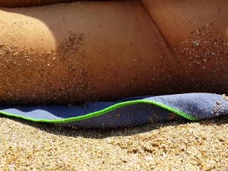 Fun To Have No Panties In Public Sandy Butt Plug On Public Beach-8