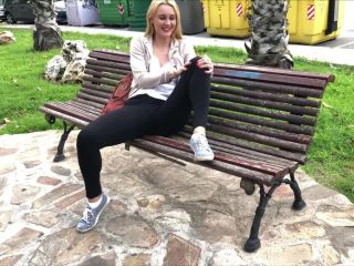 Ivy RosesCum Soaked Leggings In Public-6