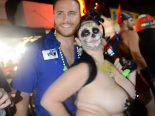 Fantasy_Fest_2014_Sideshow_Motorboating-5