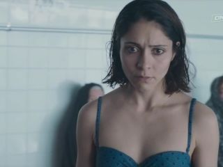 Pegah Ferydoni - Die defekte Katze (2018) HD 1080p!!!-3