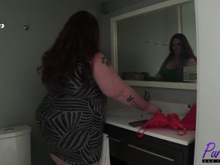 BBW Escort Shows Him A Great Time-0