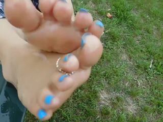 Highly arched feet – Alicia’s Oily Feet at the Playground-3