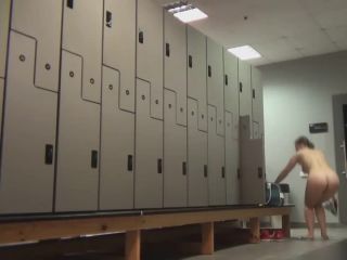 Plump babe on a locker hidden camera-4