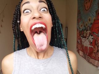 My big mouth and fat tongue Black!-1